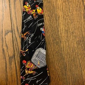 Vintage Nicole Miller tie
